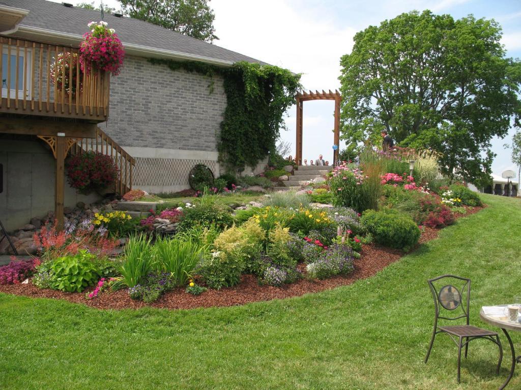 Golden Pathways Retreat B&B Peterborough Exterior foto